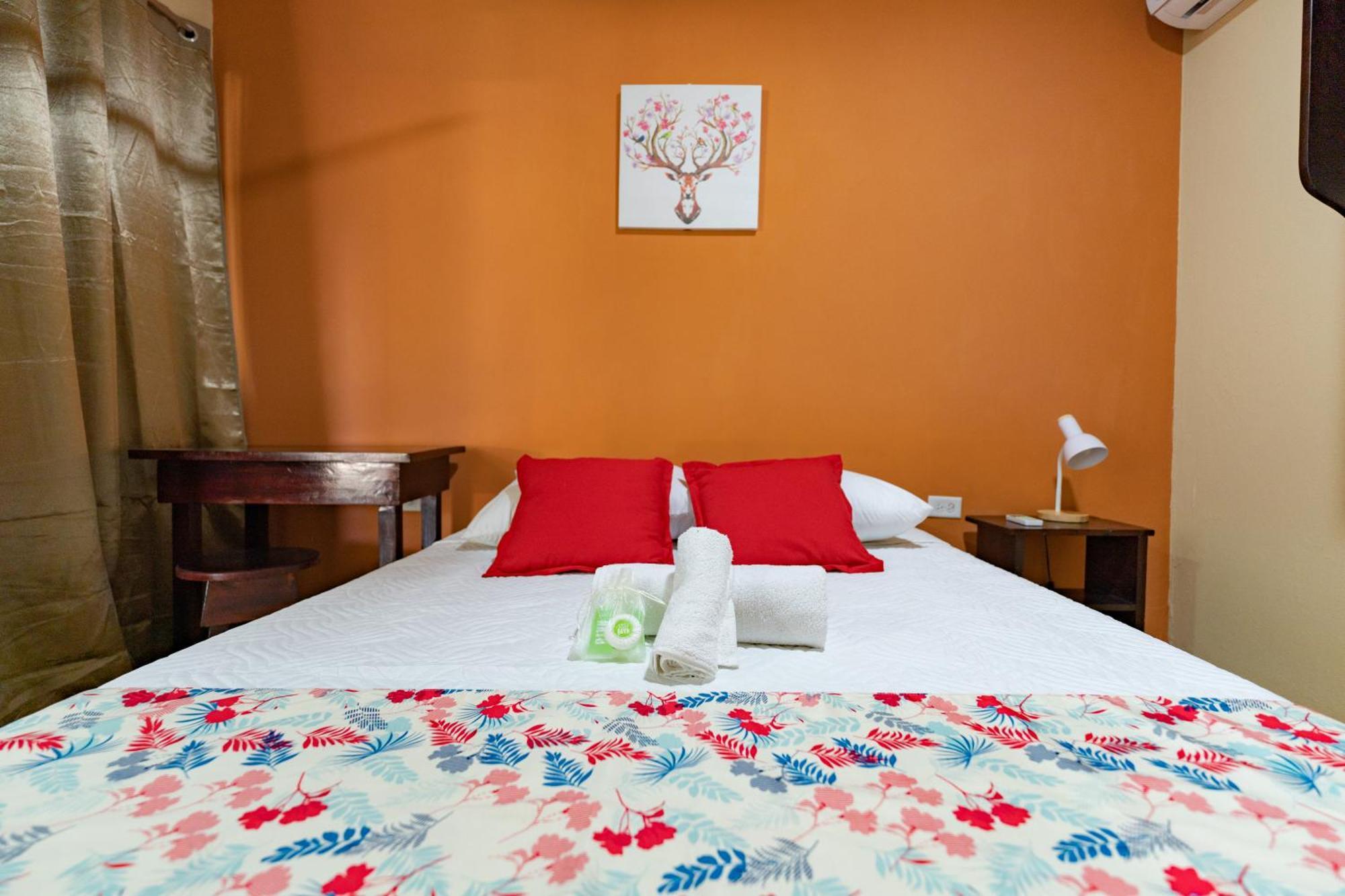 El Cocobolo Food&Rest Room 4 Bed And Breakfast Wifi Ac Pkg Gratis 리베리아 외부 사진