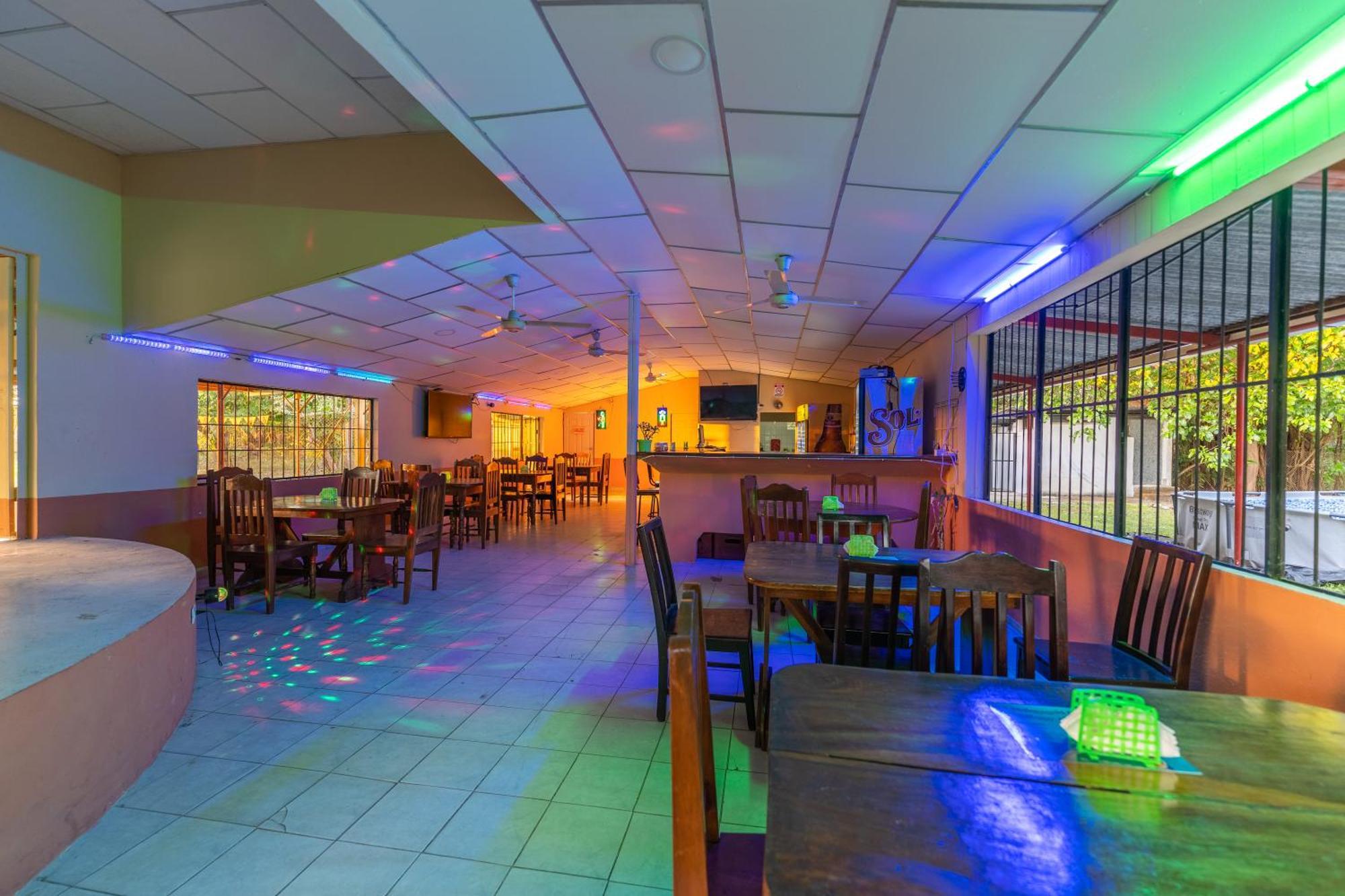 El Cocobolo Food&Rest Room 4 Bed And Breakfast Wifi Ac Pkg Gratis 리베리아 외부 사진